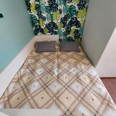 Mini With Separate Entrance *